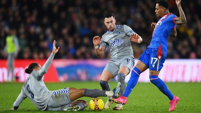 FA CUP THIRD ROUND TIE AT SELHURST PARK ENDS IN STALEMATE: CRYSTAL PALACE 0-0 EVERTON: DOMINIC CALVERT-LEWIN SENT OFF