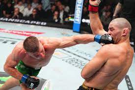 UFC 297: Dricus Du Plessis defeats Sean Strickland via split decision to win the middleweight championship