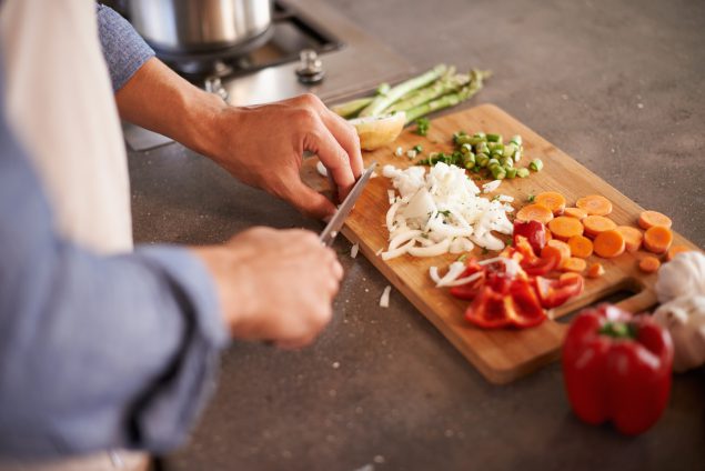 These Are The Most Typical Food Safety Errors Made by Home Cooks, According To Experts, And I’m Responsible For A Few Of Them