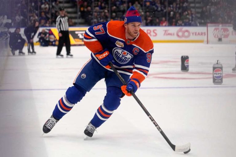 Edmonton Oilers, in good form, head to Vegas aiming for NHL history