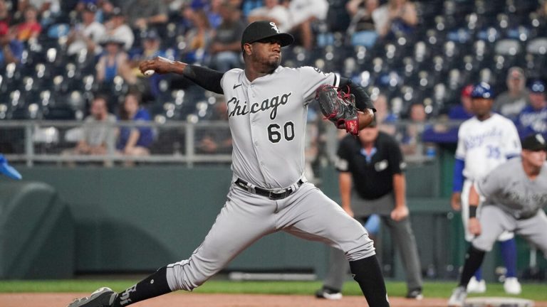 Gregory Santos, a hard-throwing reliever, is acquired by the Seattle Mariners from the Chicago White Sox