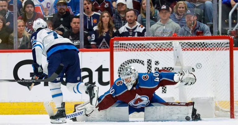 NHL Recap: Avalanche Stage Remarkable Comeback to Overpower Jets in Third Period