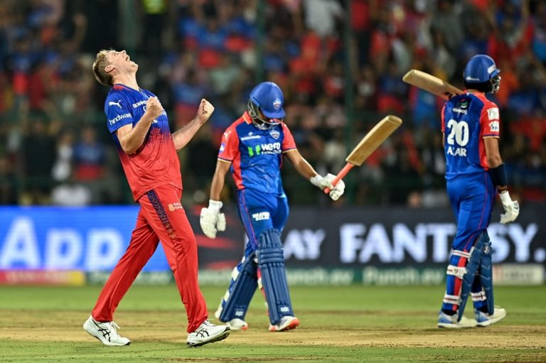 Bengaluru Secures Fifth Consecutive Victory, Keeps IPL Playoff Hopes Alive
