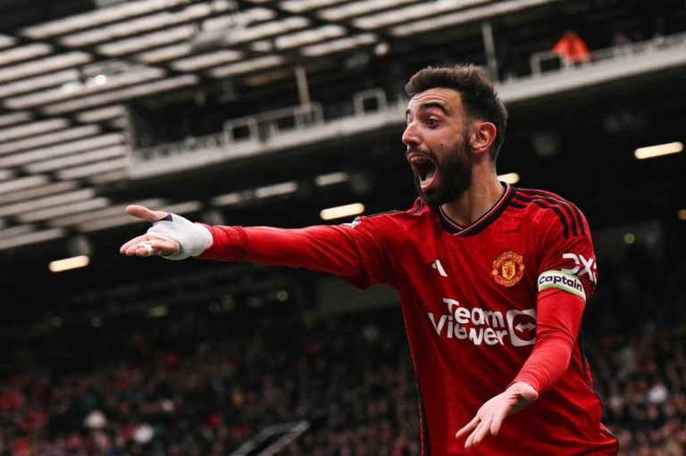 Ten Hag Confident Bruno Fernandes Will Stay at Manchester United