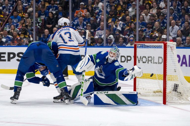 Vancouver Canucks vs Edmonton Oilers Prediction and Betting Tips – May 21, 2024